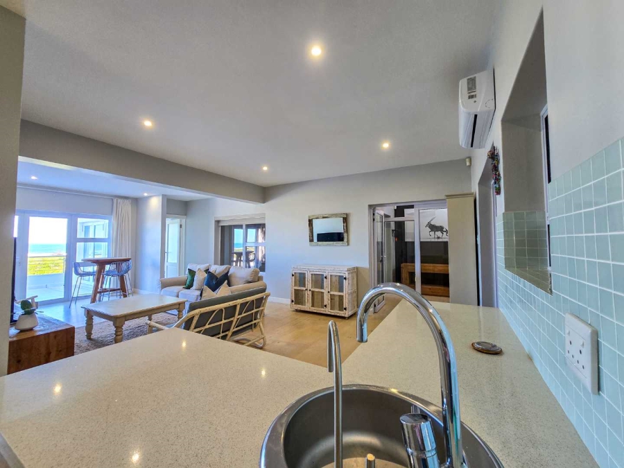 4 Bedroom Property for Sale in Stilbaai Oos Western Cape